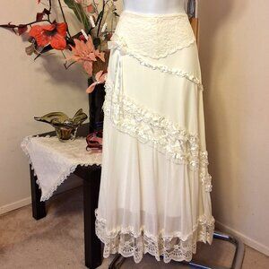 NWOT BELAMIE Women’s White Lace Design Summer Maxi Skirt Lined Skirts Size 12